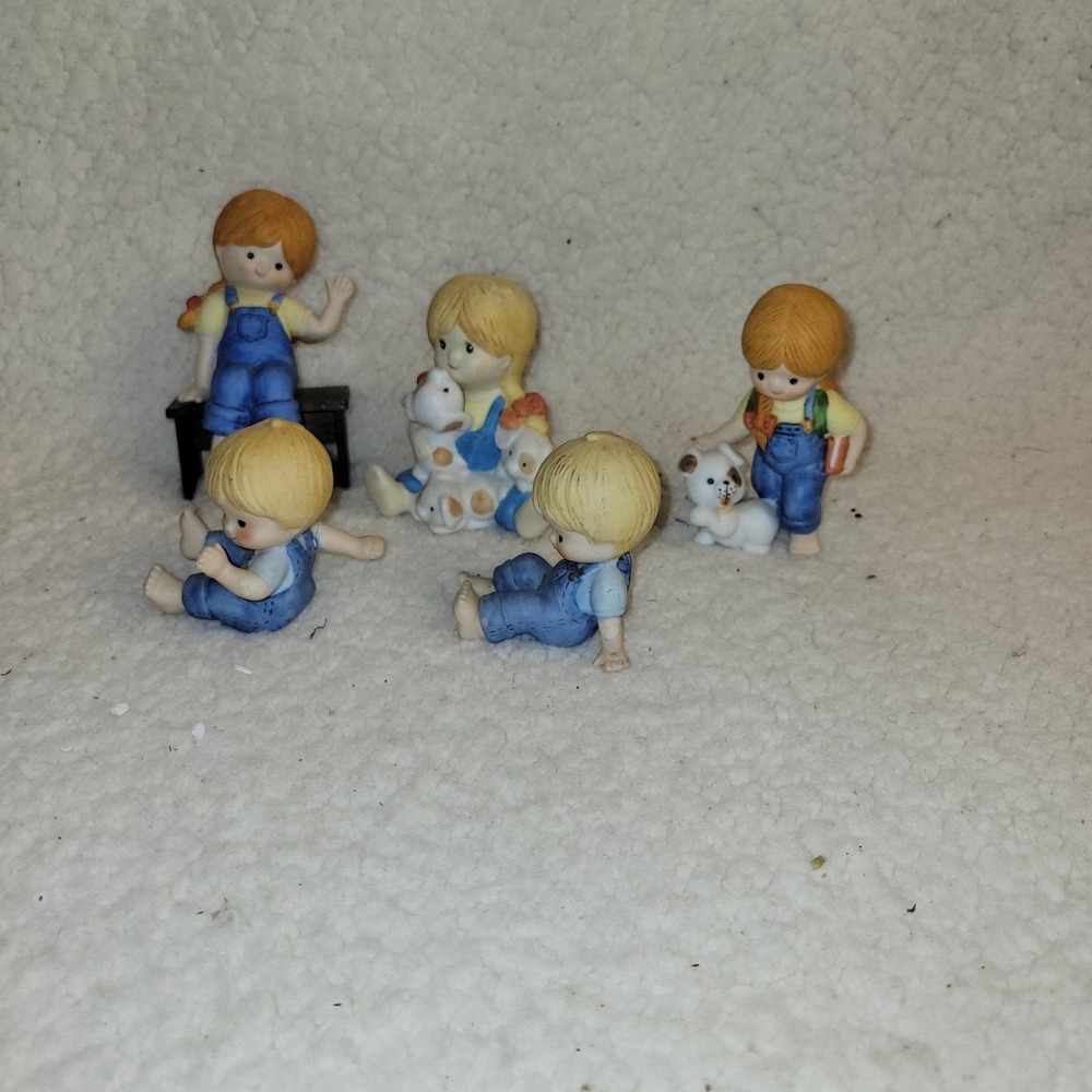 4 Country Cousins Enesco  Mischievous Hide Heart Ceramic Figurines 1990‎ Vtg
